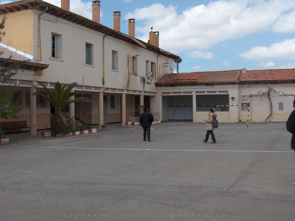 LE TELAGH ECOLE DES FILLES 06.jpg